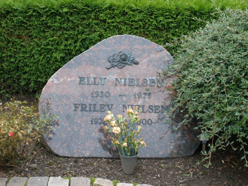 Elly   Nielsen .JPG